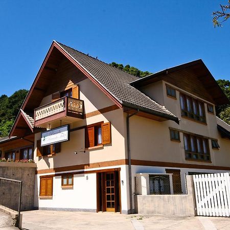 Pousada Recanto Feliz Campos do Jordao Exterior photo